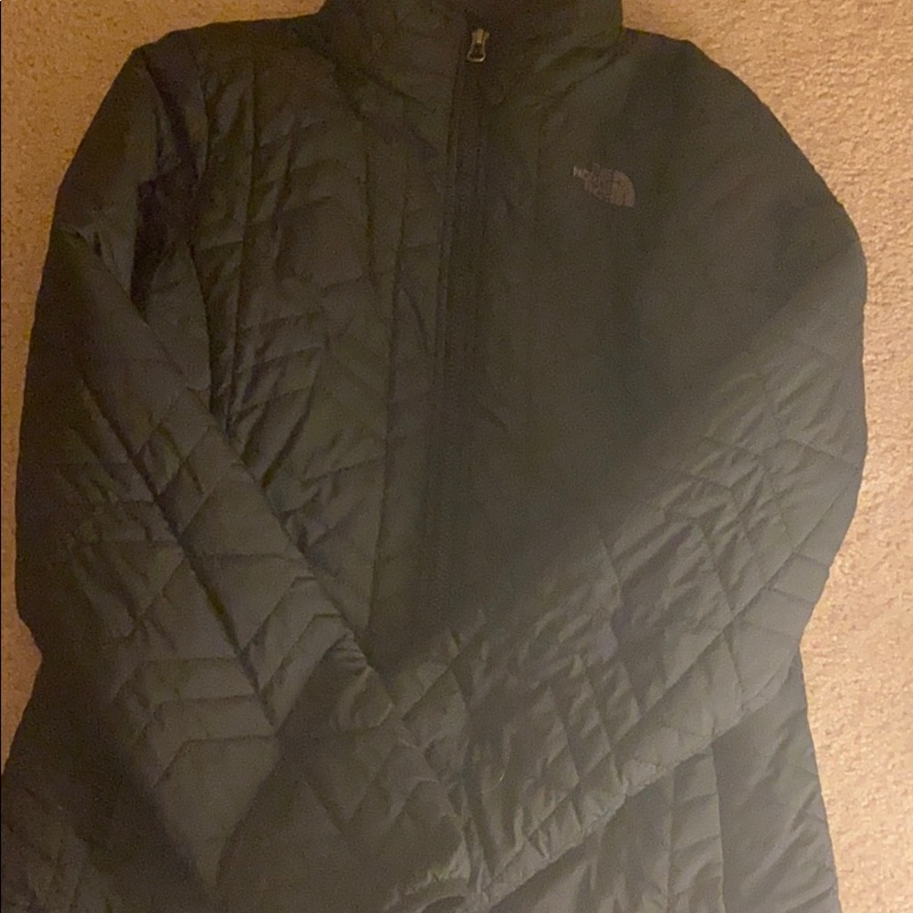 Gently used woman’s northface jacket